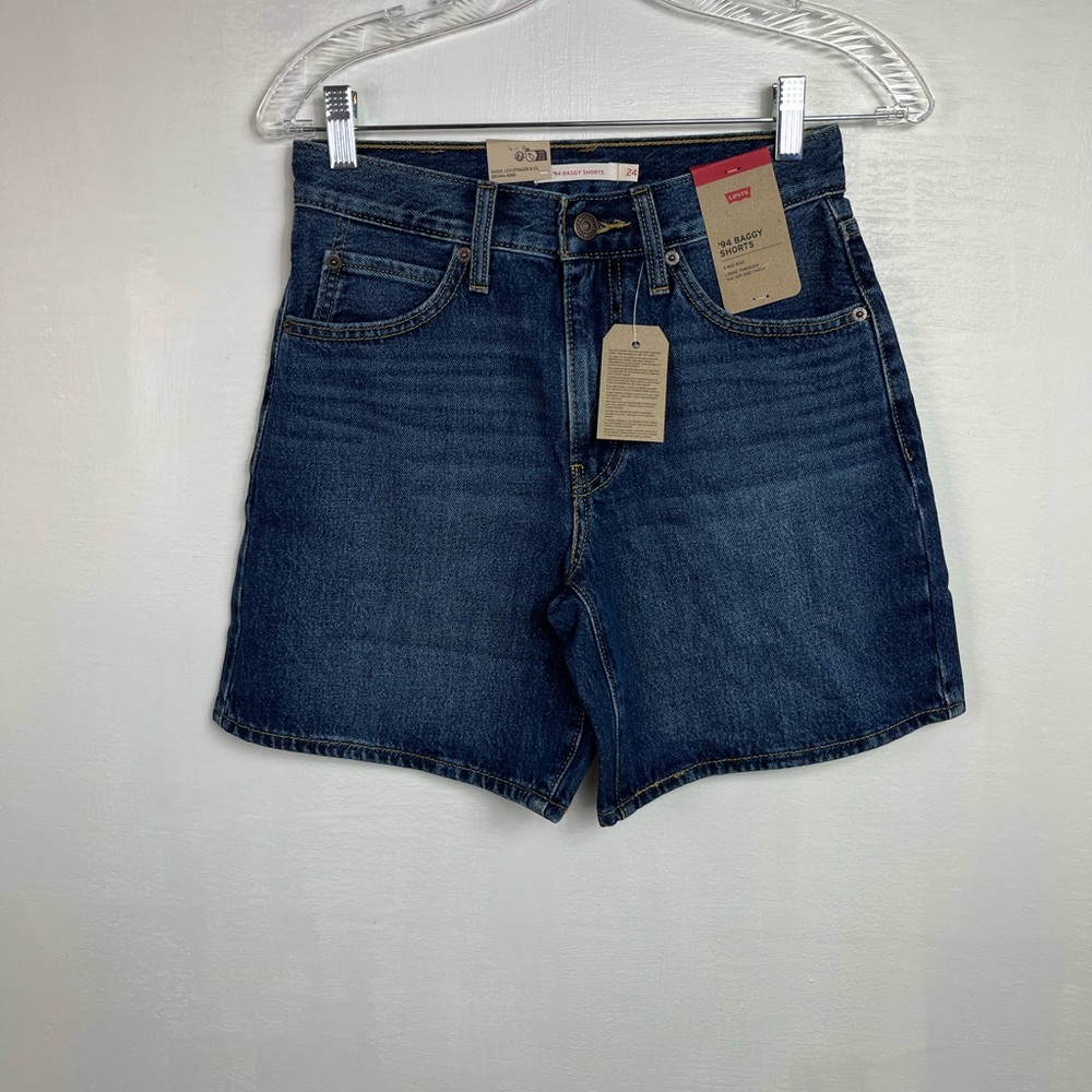 Levis Women’s ‘94 Baggy Shorts Size 24